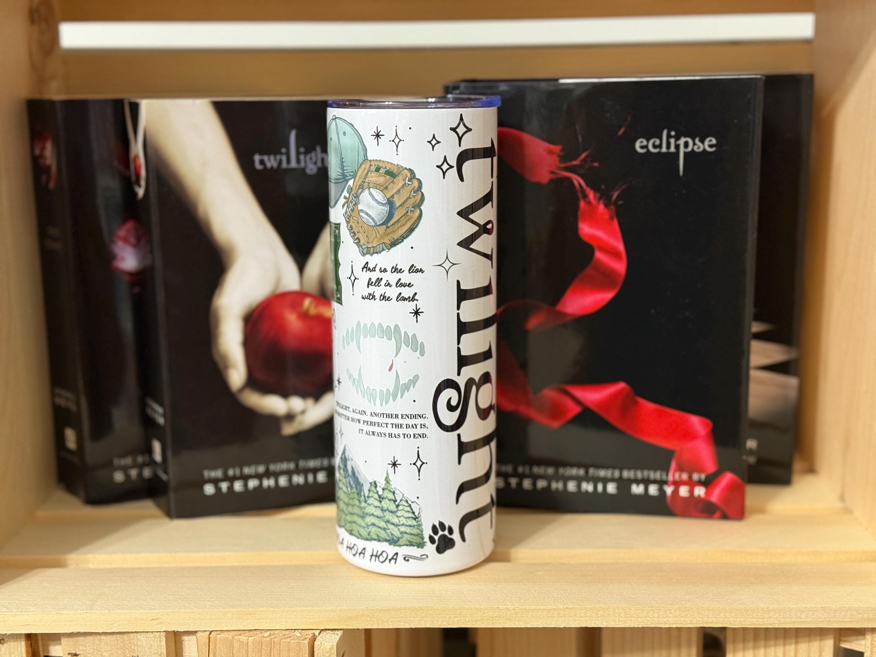 Twilight-Inspired Tumbler | “And So the Lion Fell in Love” | Illustrated Bookish Cup for Team Edward or Team Jacob Fans